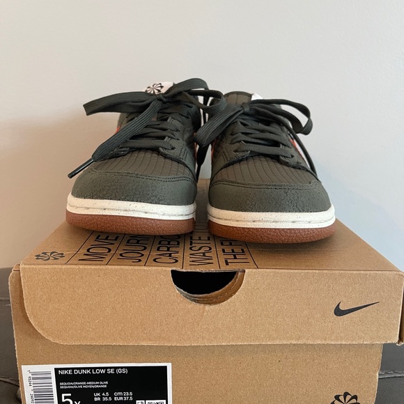 Nike Dunks - Picture 5 of 7